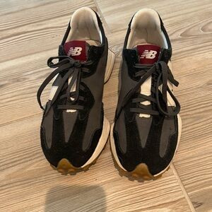 New Balance 327